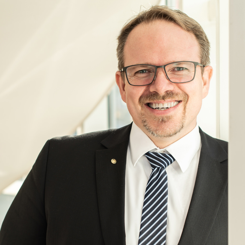 Florian Ledeboer verantwortet bei der IP Zollspedition GmbH den Bereich/die Funktion:  Geschäftsführer